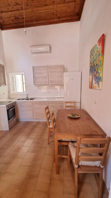 Kuchyňa alebo kuchynka v ubytovaní Kozas Art House, Symi