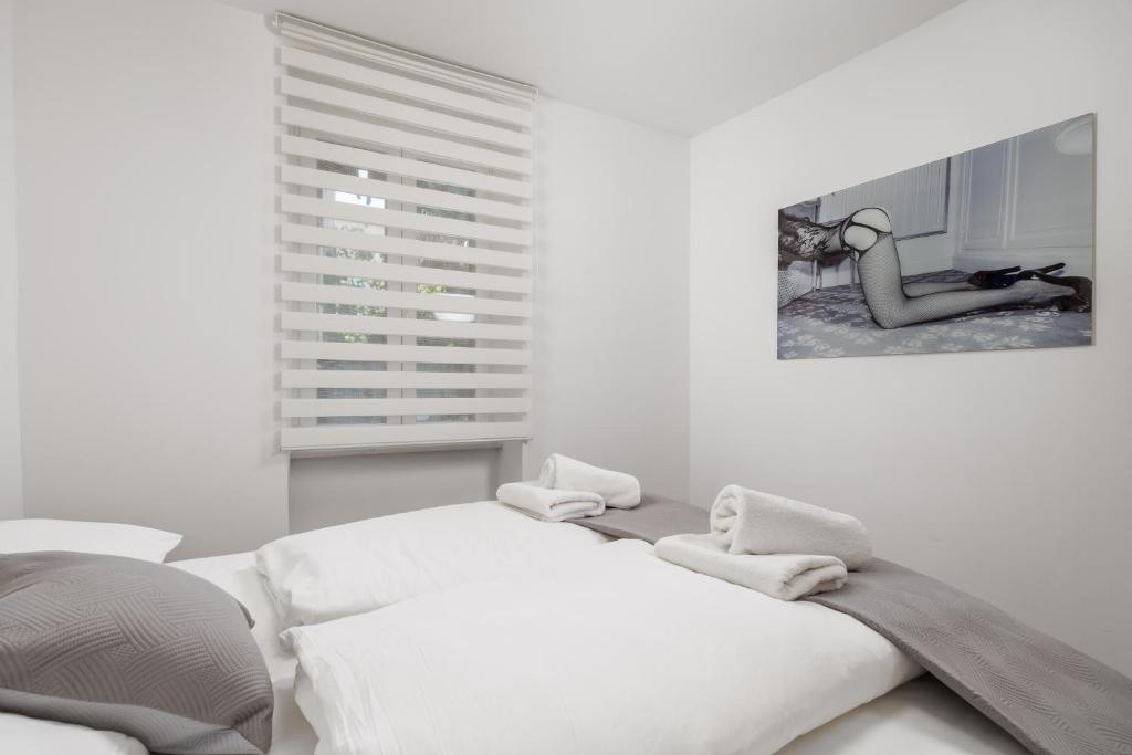 Rijeka Old Town Apartment - 7