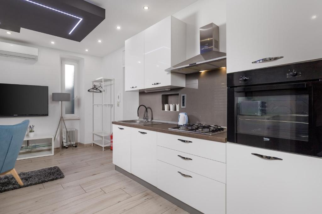 Rijeka Old Town Apartment - 4