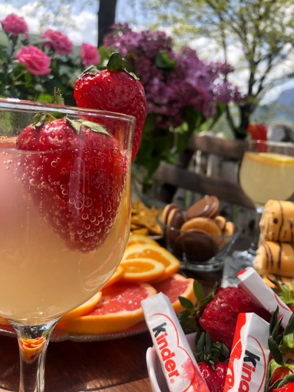 Afbeelding uit fotogalerij van Apartment Relax in Pluzine