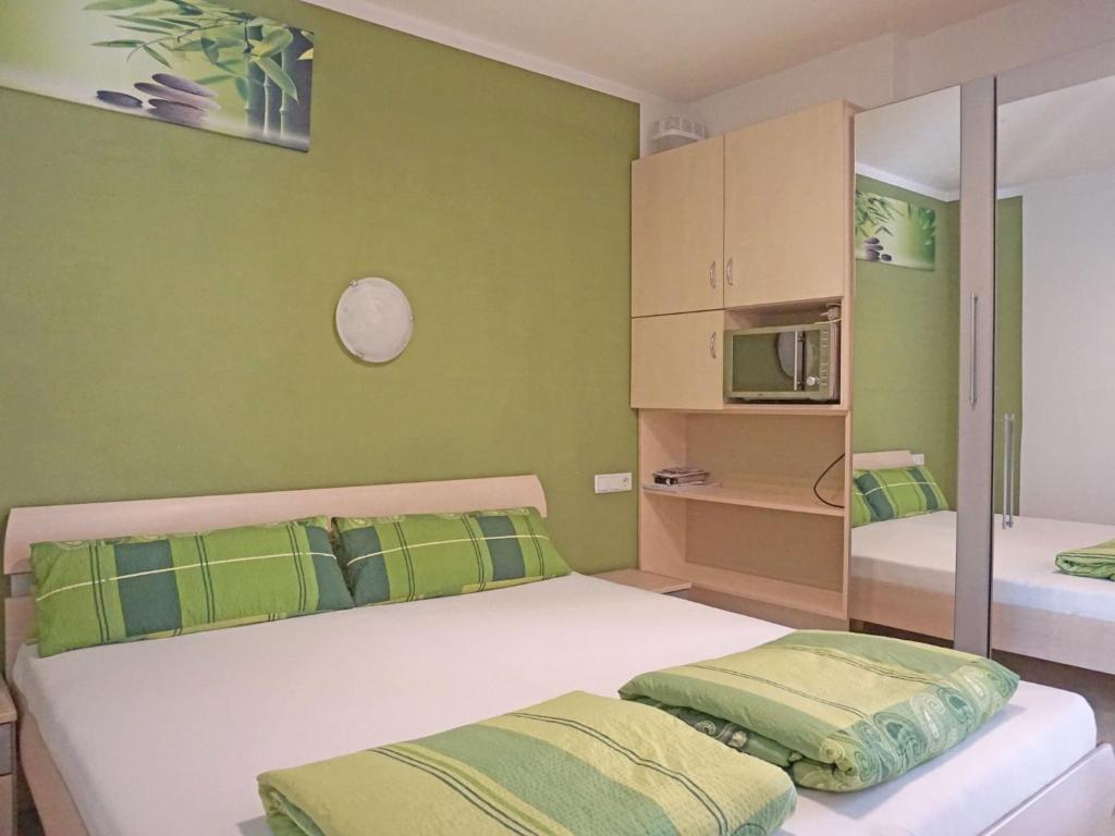 Posteľ alebo postele v izbe v ubytovaní Studio Frischmann-2 by Interhome