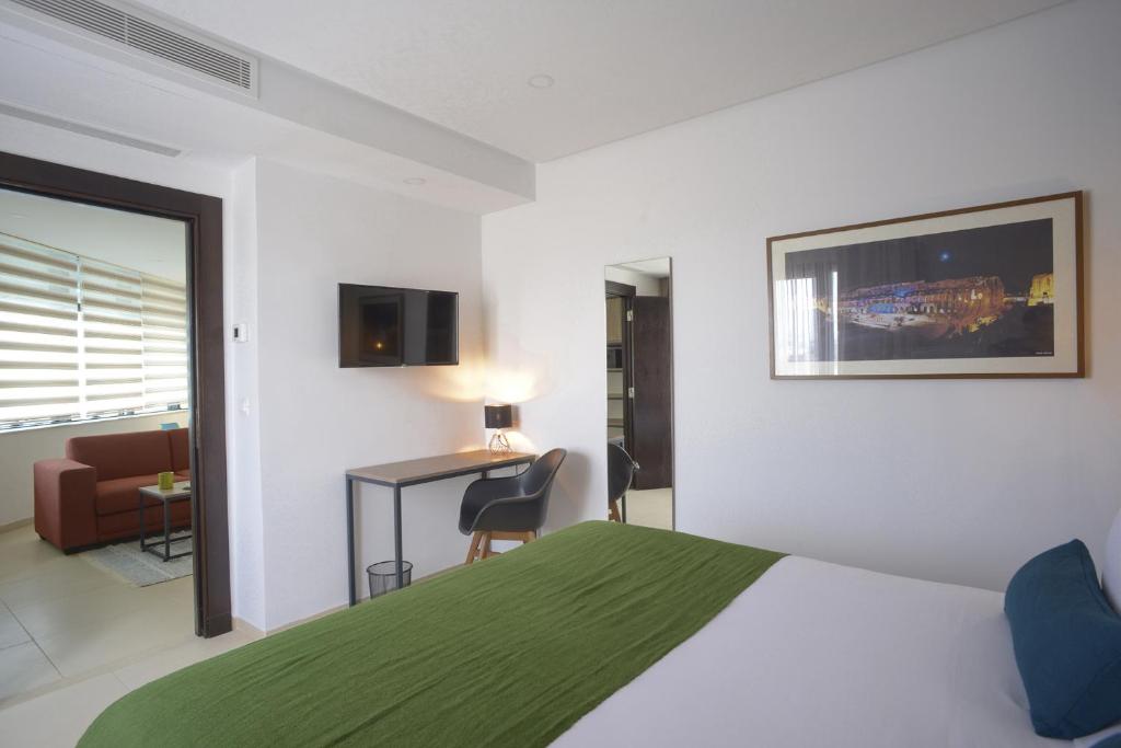 MAIA HOTEL SUITES - Junior Suite