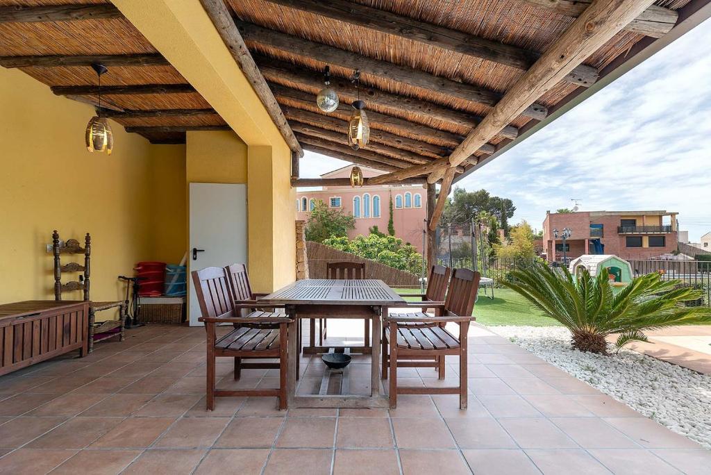 Posedenie v ubytovaní Casa Xixella a 15 min de Sitges