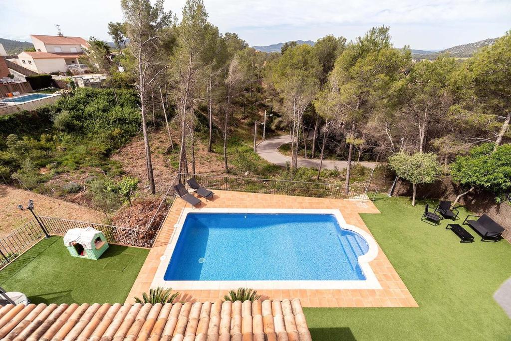 Bazén v ubytovaní Casa Xixella a 15 min de Sitges alebo v jeho blízkosti