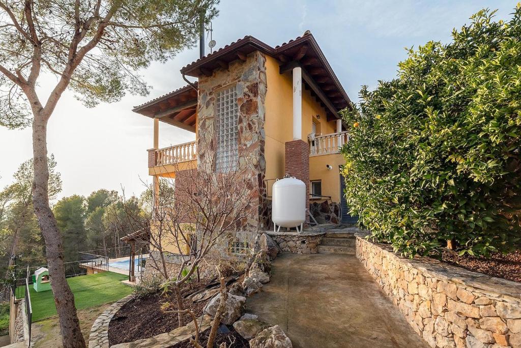 Vonkajšia záhrada v ubytovaní Casa Xixella a 15 min de Sitges