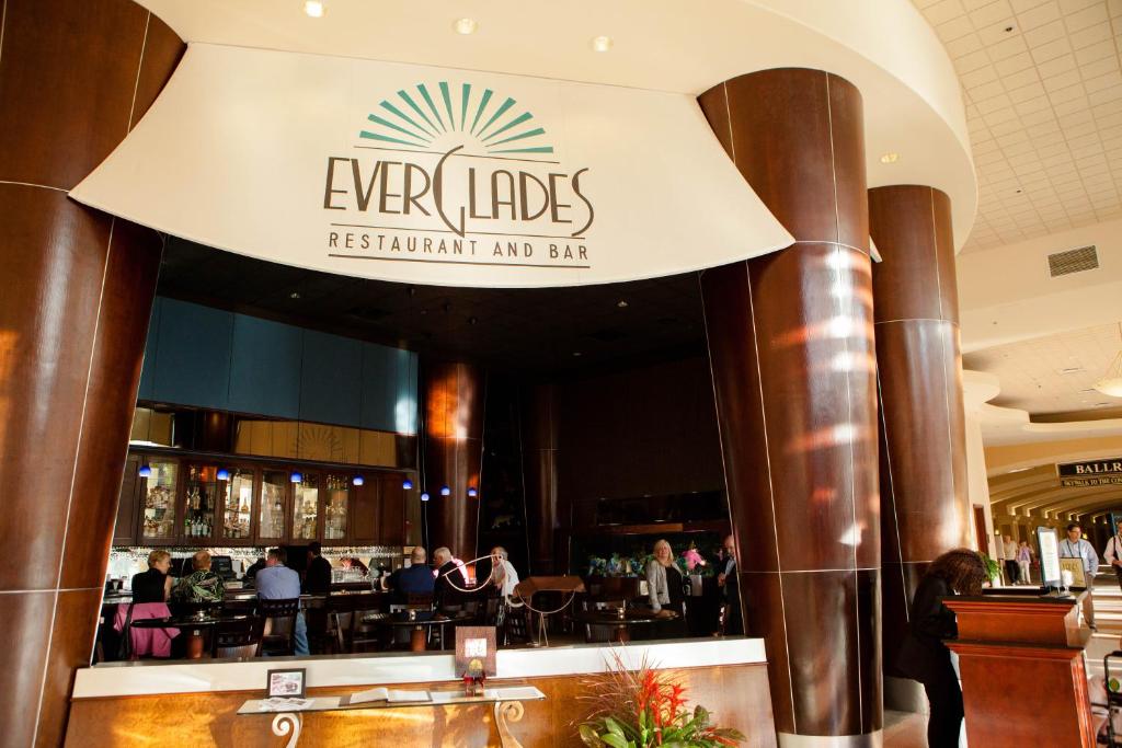 Restaurants, Shopping near Orlando Convention Center