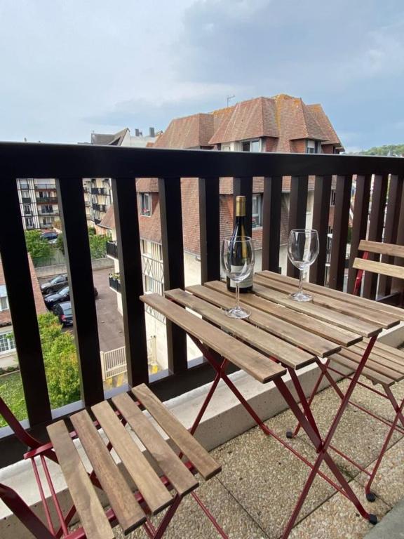 Nice 41 M With Balcony Near The Beach - Appartement