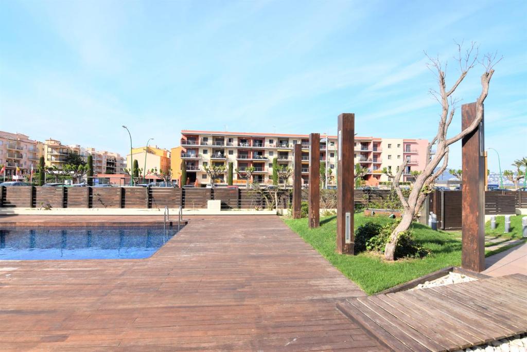 Bazén v ubytovaní Apartamento con piscina y vistas al mar ref 154 alebo v jeho blízkosti
