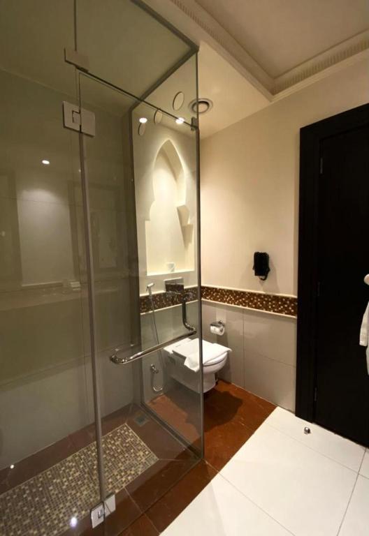 AL MASHREQ BOUTIQUE