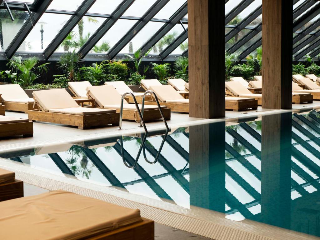 Bazén v ubytování Select Hill Resort nebo v jeho okolí