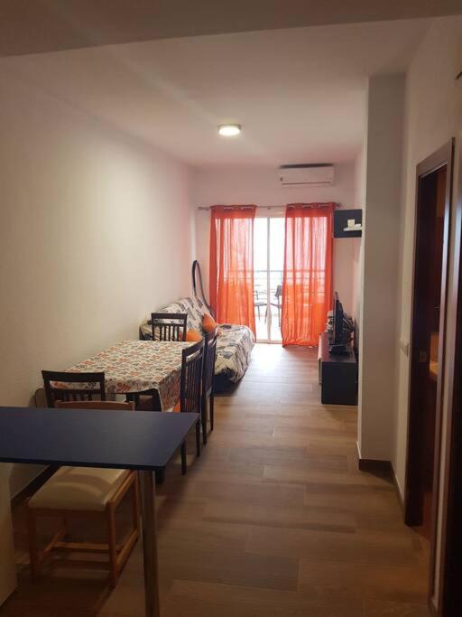 Queen Apartment. Cozy & close to the beach apartment. Pool ...