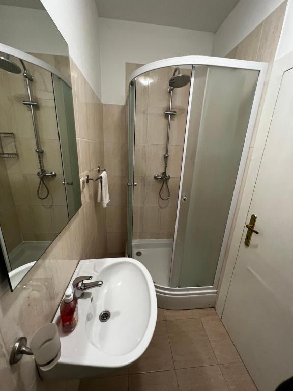 Devivi Apartments - 16