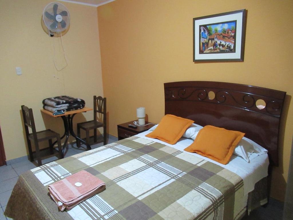 Postel nebo postele na pokoji v ubytování Kurmi Hostel Lima Airport