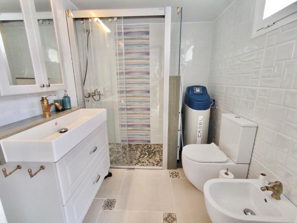 A bathroom at Bungaló Santa Ana