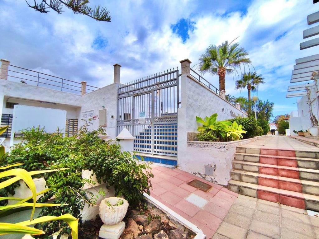 A garden outside Bungaló Santa Ana