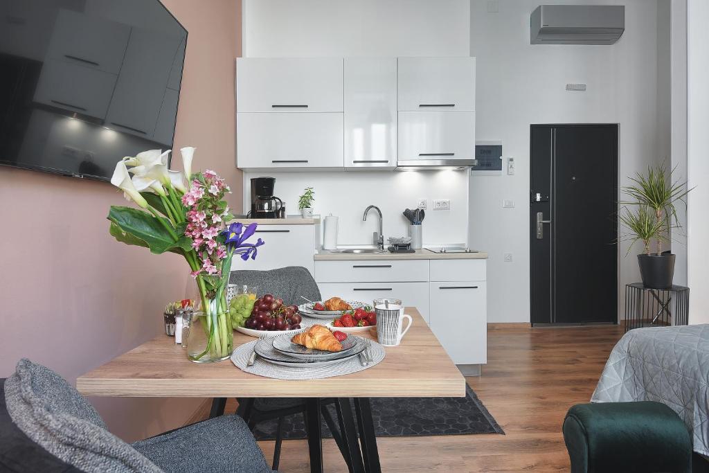 Emi Luxury Apartments - 19