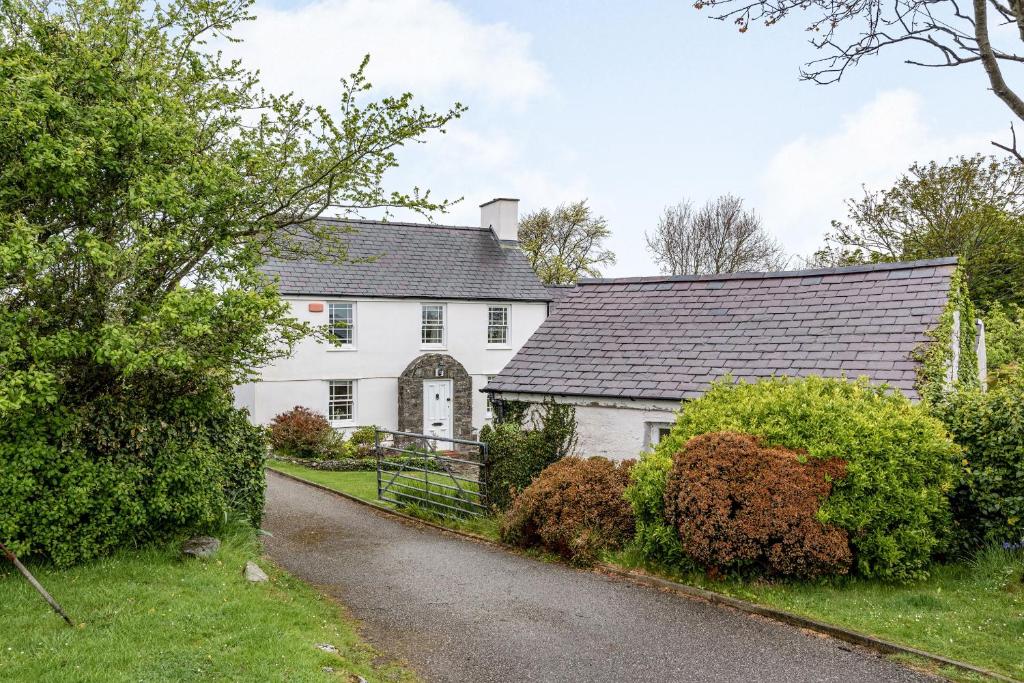 Cwm Farm, Trearddur (updated prices 2024)