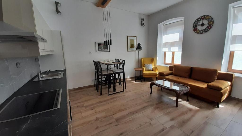 Pia's Gardenview - 2