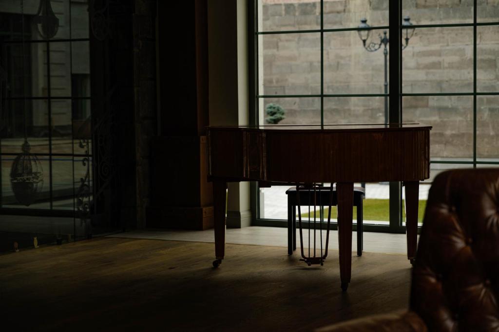 Posezení v ubytování GRAND HOTEL GYUMRI by APRICOT Hotels