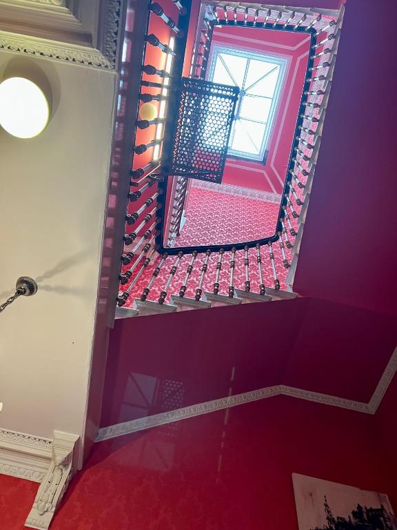 Eliza House - Resim 2