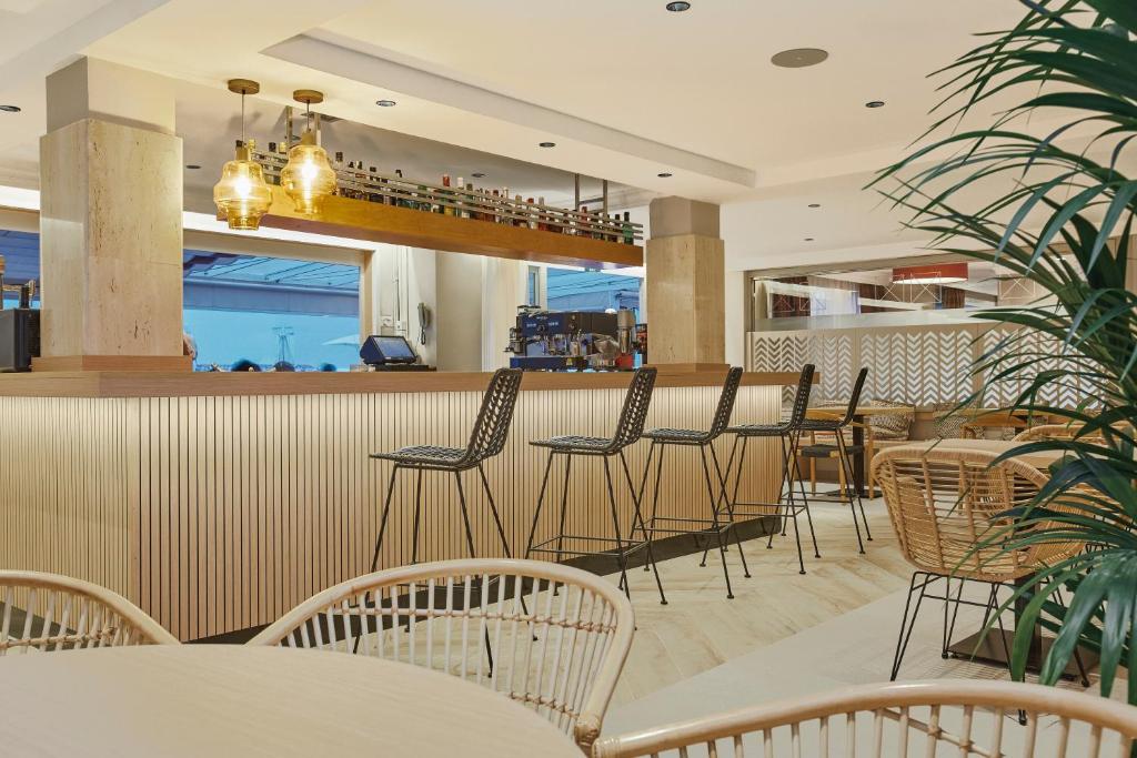Posedenie v ubytovaní Universal Aparthotel Don Camilo