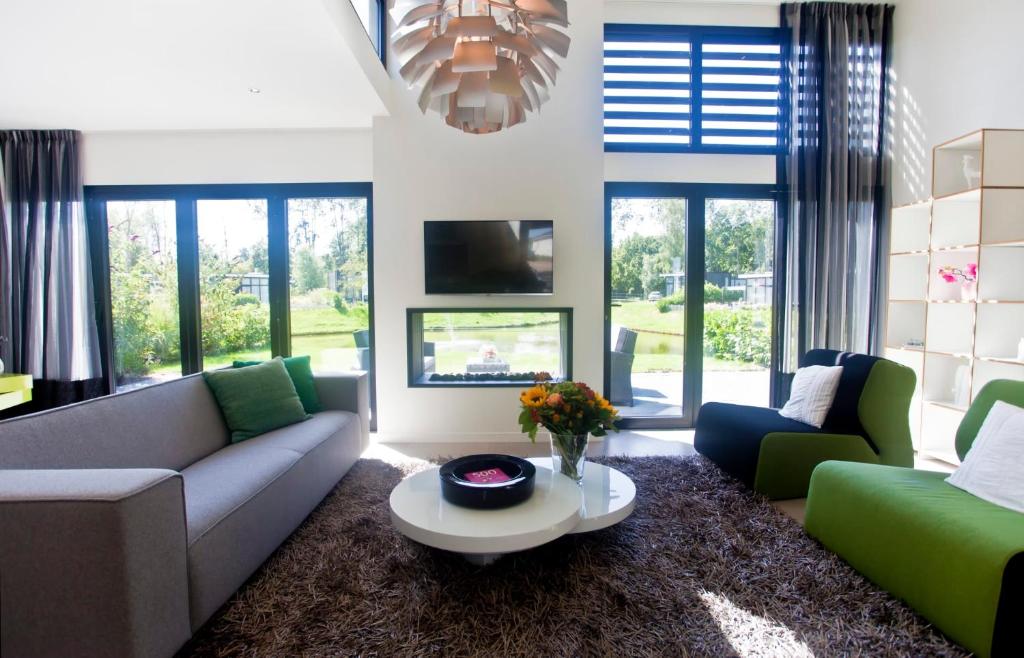EuroParcs Bad Hulckesteijn - Chalet Met 2 Slaapkamers - Cube Elite 4
