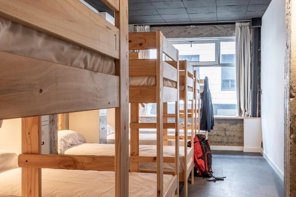 Postel nebo postele na pokoji v ubytování Ekoos Hostel, Bilbao Eko Hostel