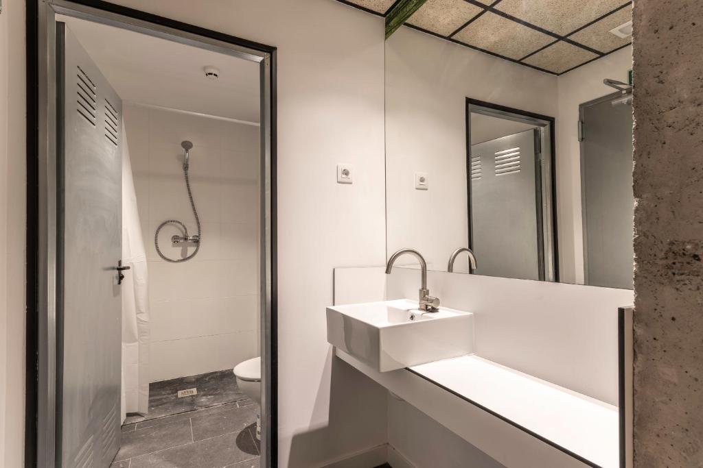 Koupelna v ubytování Ekoos Hostel, Bilbao Eko Hostel