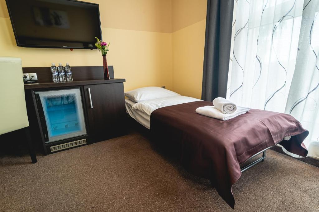 Hotel Admiral Ptuj - Double Room With Extra Bed