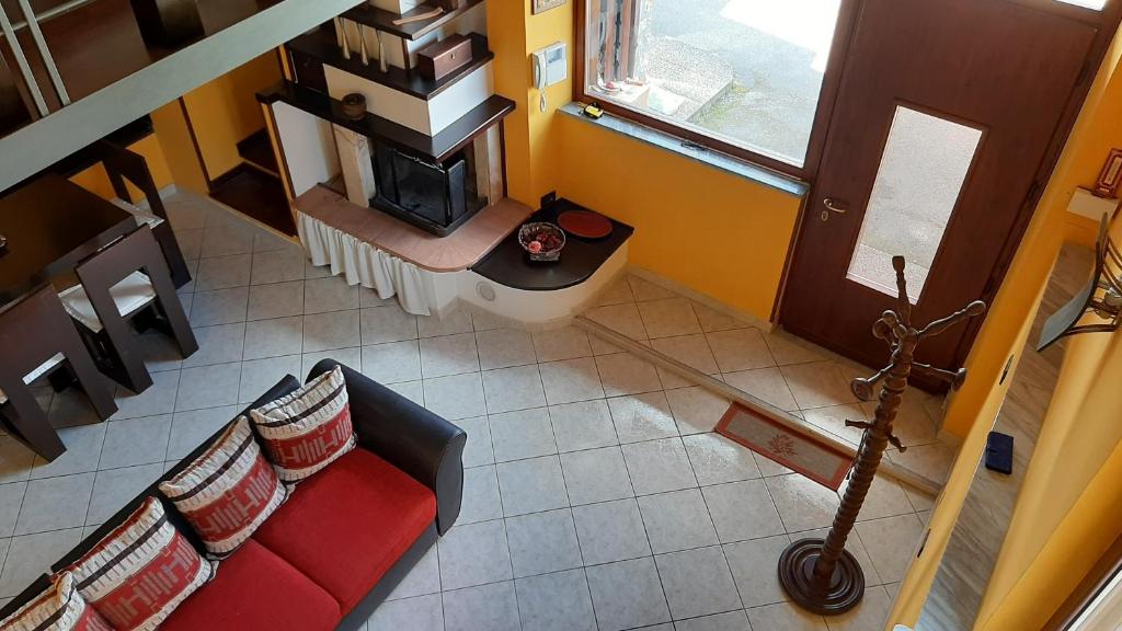 Posedenie v ubytovaní Appartamento con giardino e parcheggio riservato