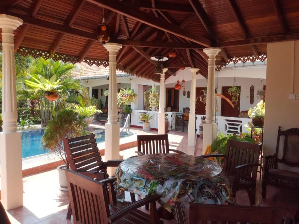 Bazén v ubytování Embiente Guest House nebo v jeho okolí