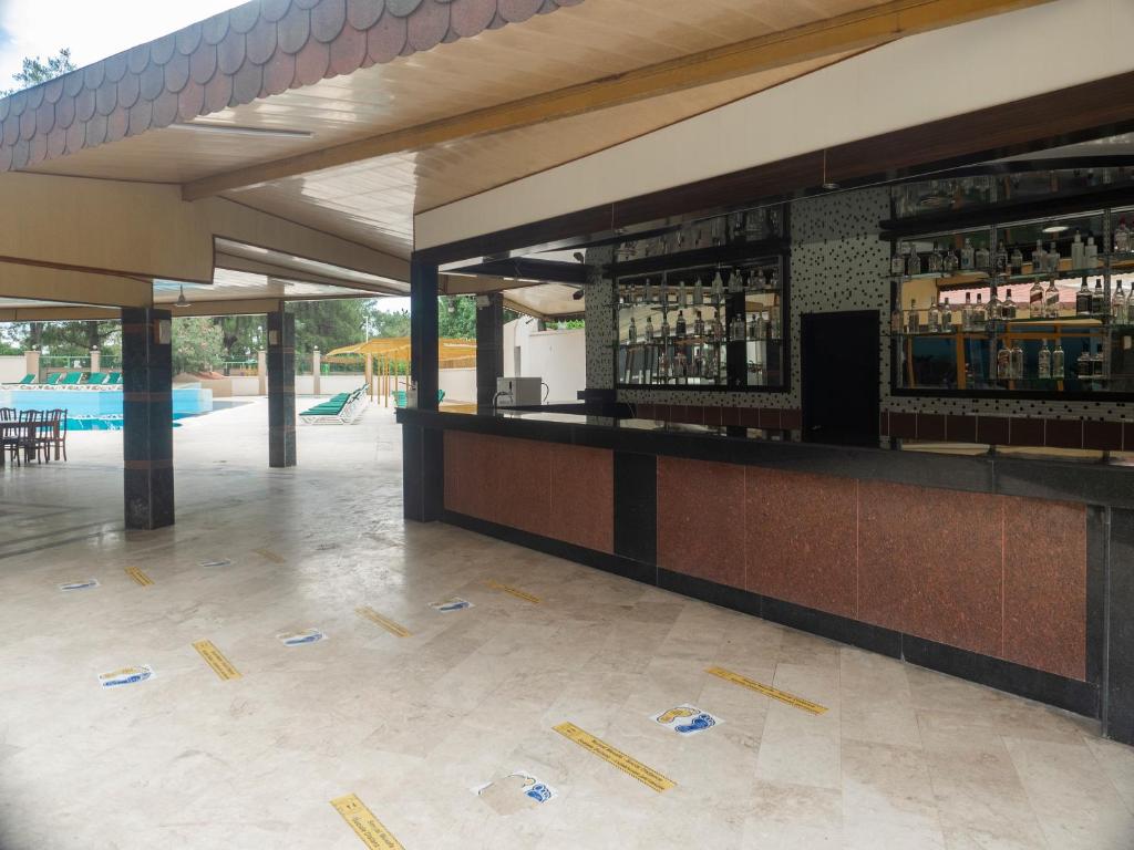 Bazén v ubytování Alexius Beach Hotel nebo v jeho okolí