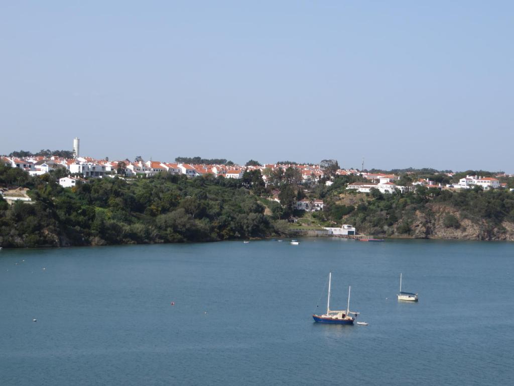 Photo de la galerie de l'établissement PÉ NA AREIA by Stay in Alentejo, à Vila Nova de Milfontes