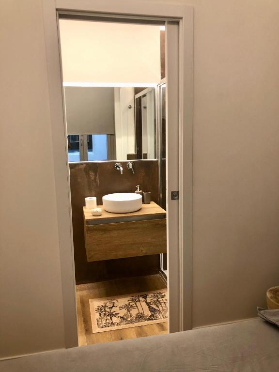 A bathroom at Novella Suite
