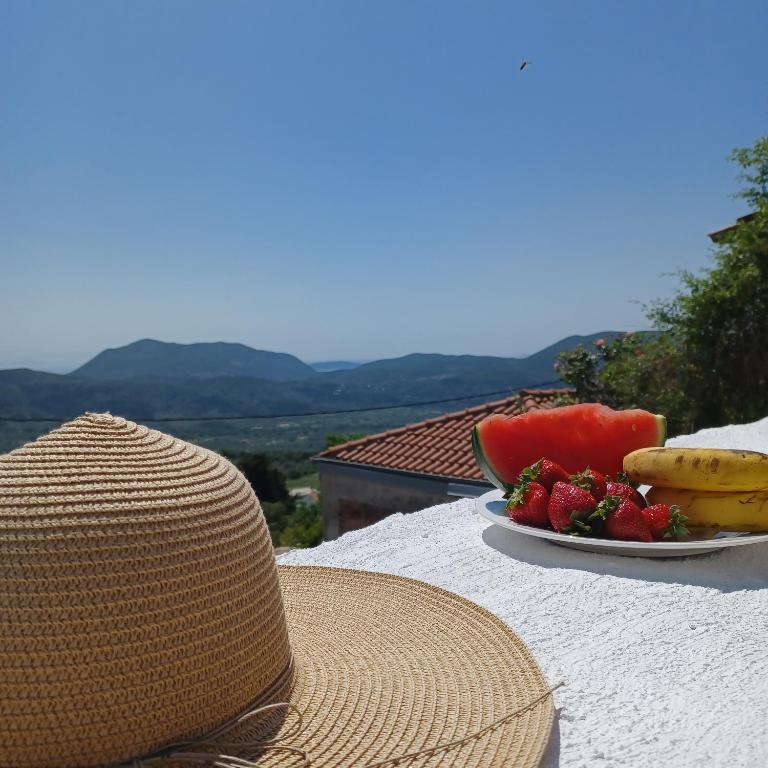 A general mountain view or a mountain view taken from the holiday home