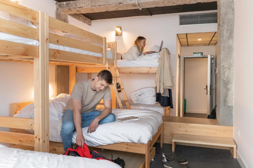 Postel nebo postele na pokoji v ubytování Ekoos Hostel, Bilbao Eko Hostel