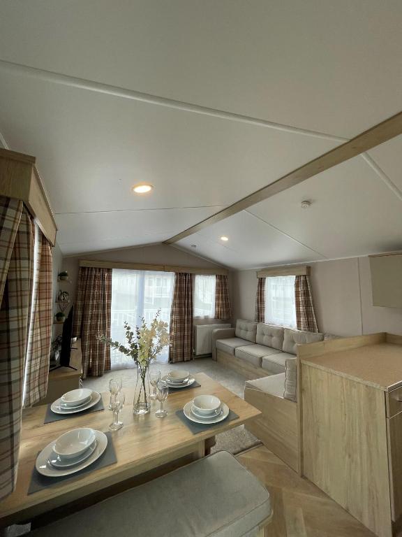 SETON SANDS LUXURY CARAVAN, Port Seton (updated prices 2024)