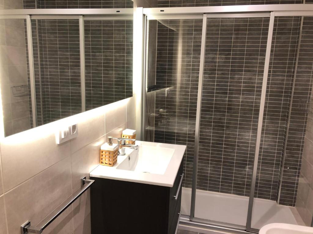 A bathroom at Yuhom casas con alma Galera 3º