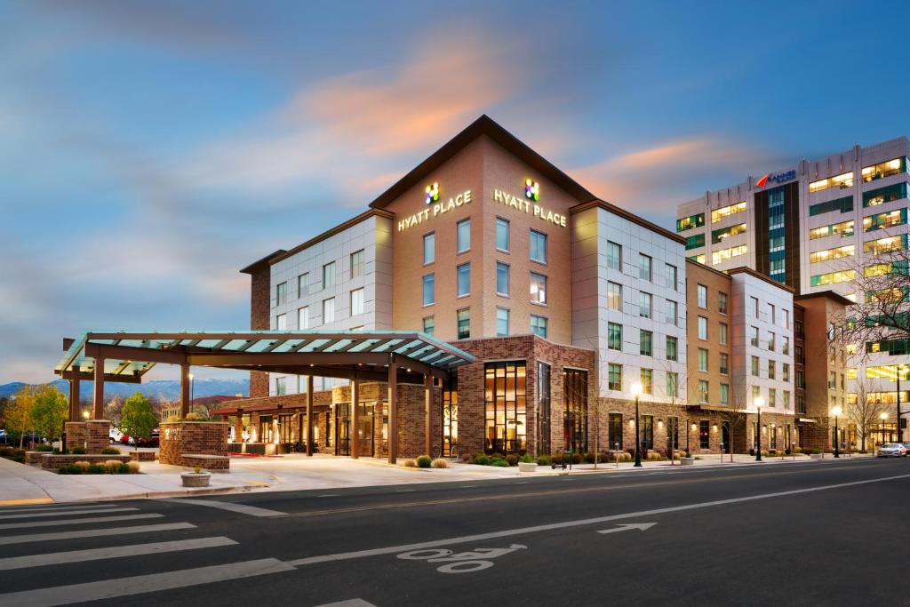 a building on the corner of a city street at Hyatt Place Boise/Downtown in Boise