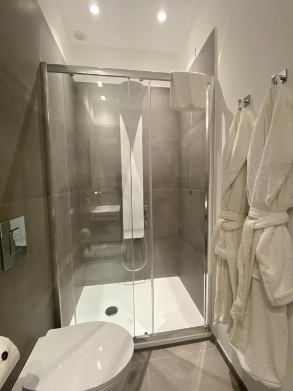 IL DUCA HOUSE e HOLIDAY PRESTIGE - Camera Doppia Deluxe Con Vista Castello