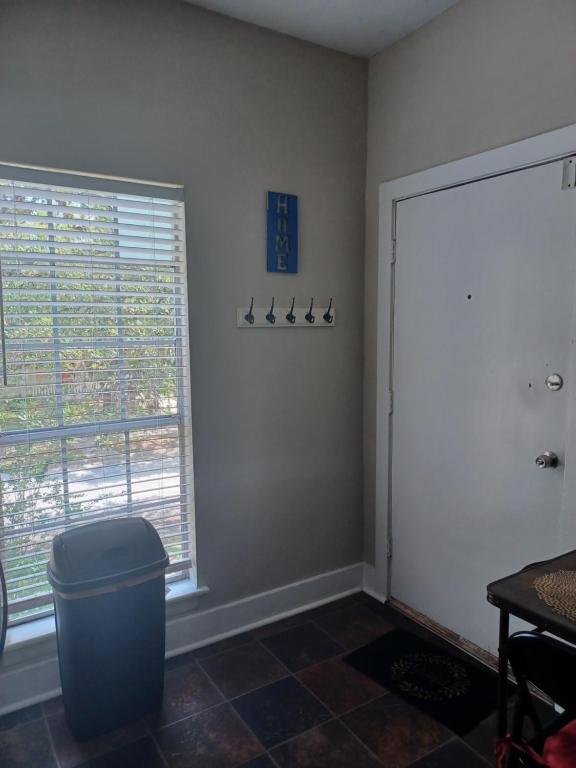 Outstanding Studio Apts Downtown - Housity
