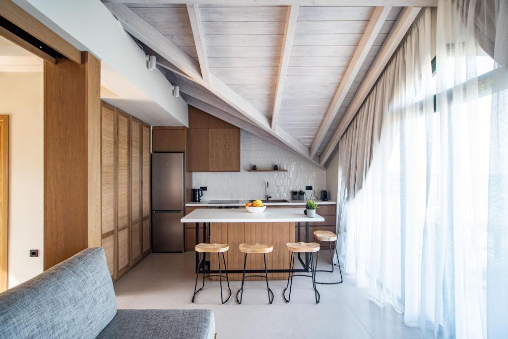 Gallery image of YOLO Resort - Loft in Alykes