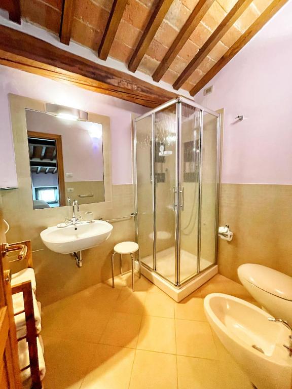 Koupelna v ubytování Bed & Breakfast Montepulciano