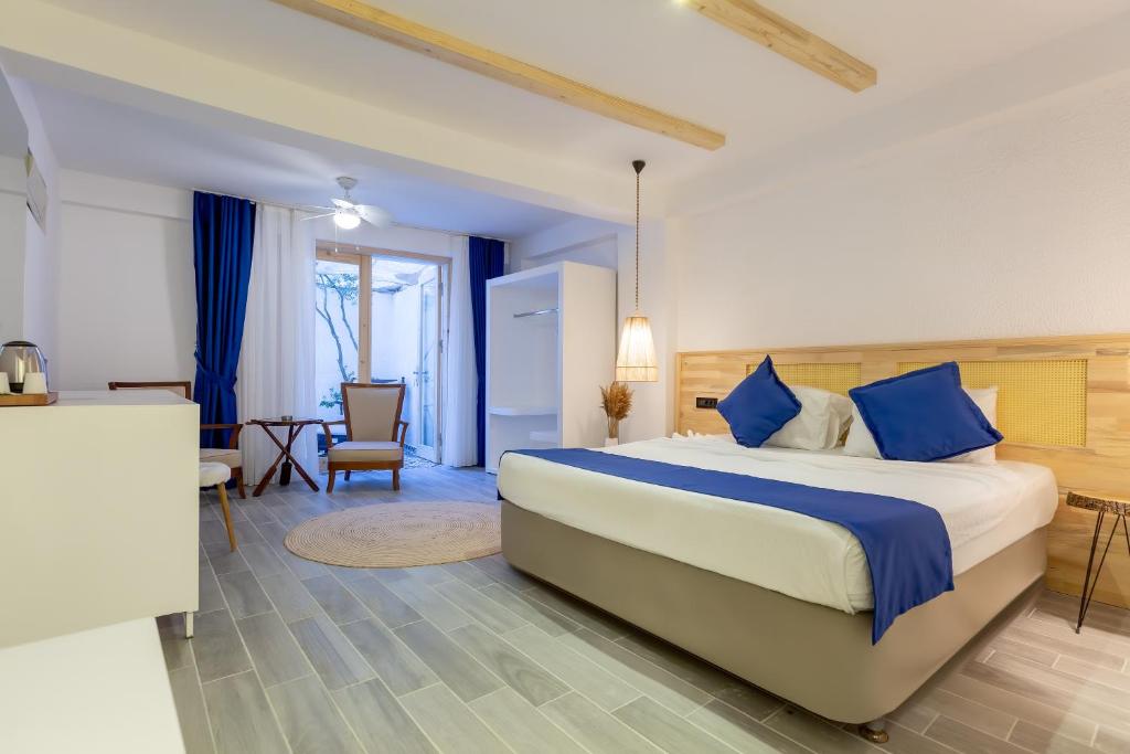 Baldan Suites - Queen Room With Spa Bath