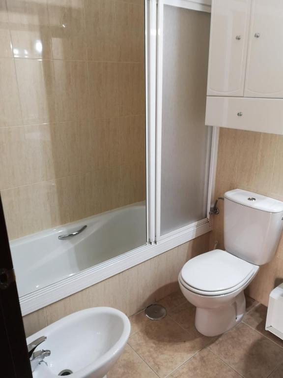 Fotografia z galérie ubytovania Piso céntrico de 3 dormitorios, 2 baños + garaje. v destinácii Sanlúcar de Barrameda