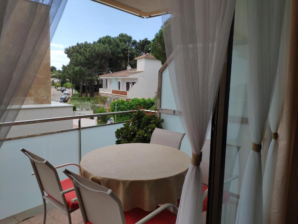 Balkón nebo terasa v ubytování Apartamento a 150 metros de la playa en la Fosca