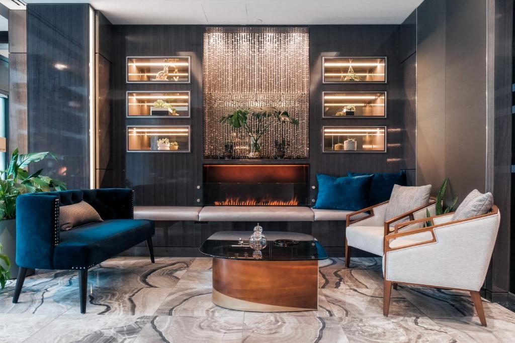 Paradox Vancouver - Resim 6