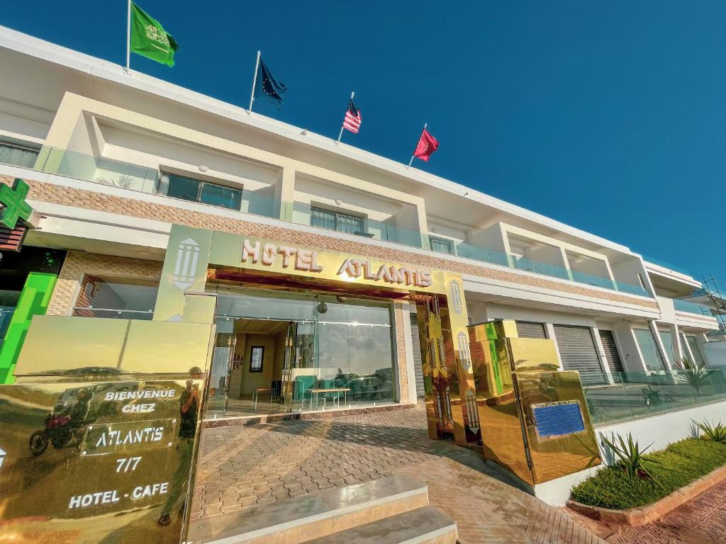 un hôtel australia à l'avant du bâtiment dans l'établissement Hotel Atlantis Mazagan, à Douar Draoud