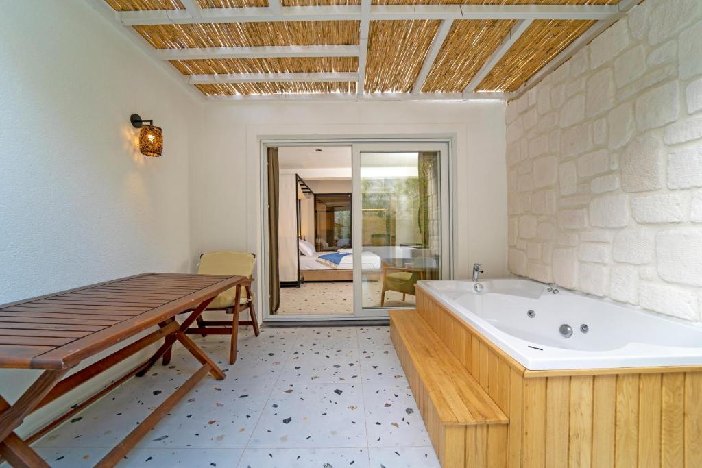 Hotel Karbel Sun - Double Room With Spa Bath