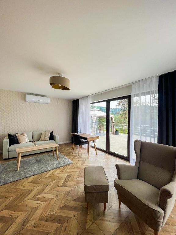 Hotel Łaziska - Apartamento Con Vistas Al Lago